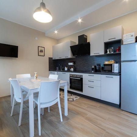Casa Rubbo - Appartamento 'Como' Nelle Langhe 阿尔巴 外观 照片