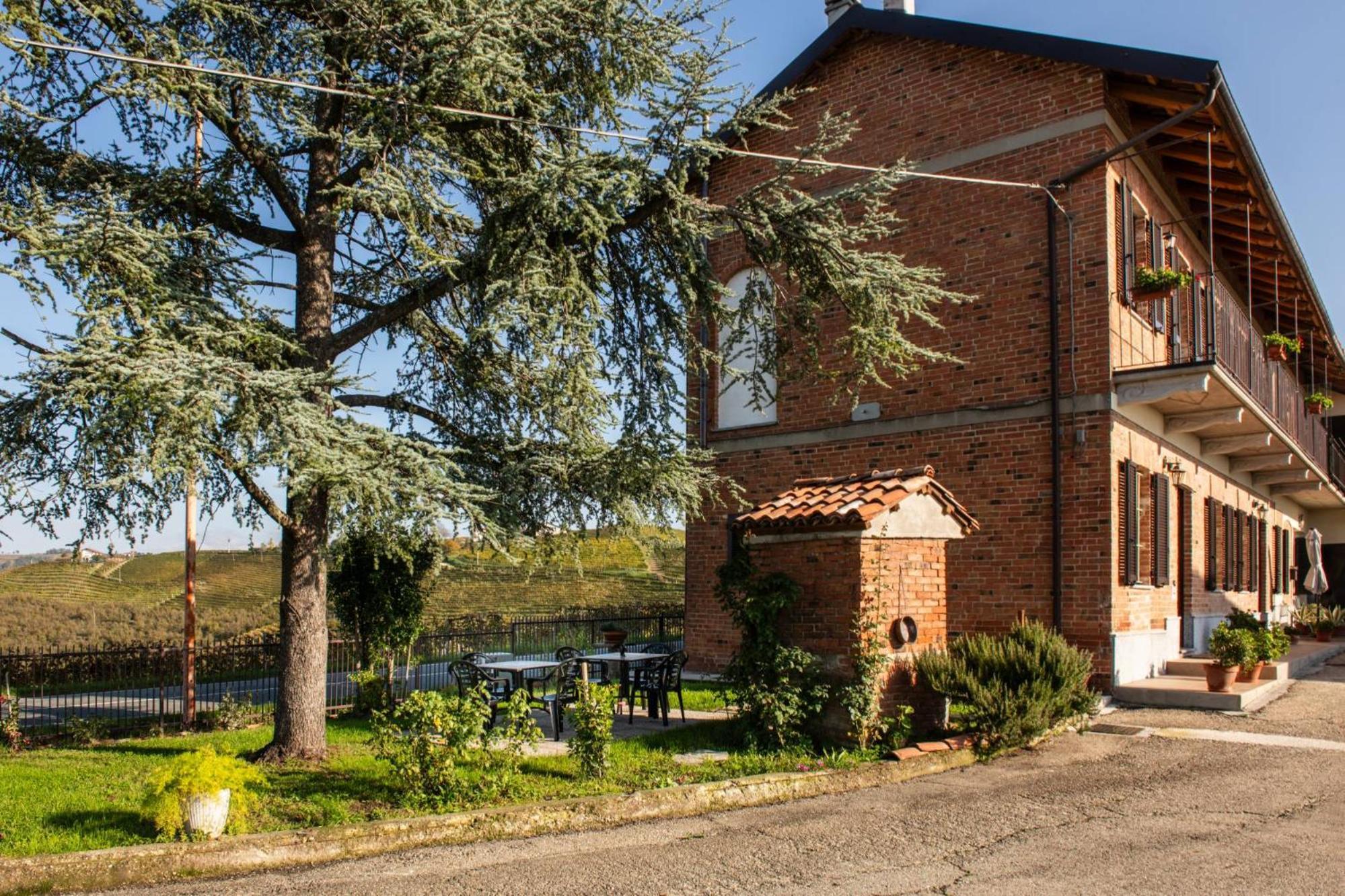 Casa Rubbo - Appartamento 'Como' Nelle Langhe 阿尔巴 外观 照片